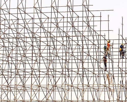 scaffolding-workers-construction-site